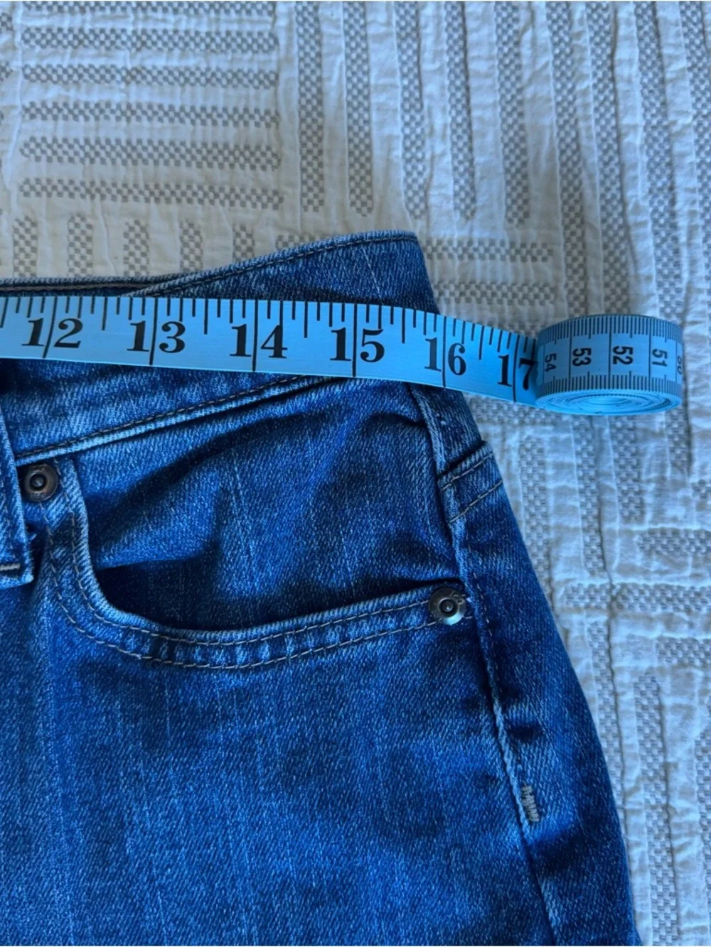 Lee Women’s Size 12 Long - On Waist - Straight Leg Jeans - Classic Blue Denim - Picture 9 of 11